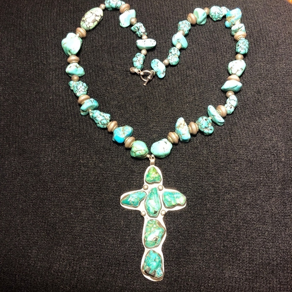 Handmade 4” turquoise cross pendant on an 11.5” turquoise nugget necklace 🤩 - Picture 5 of 17